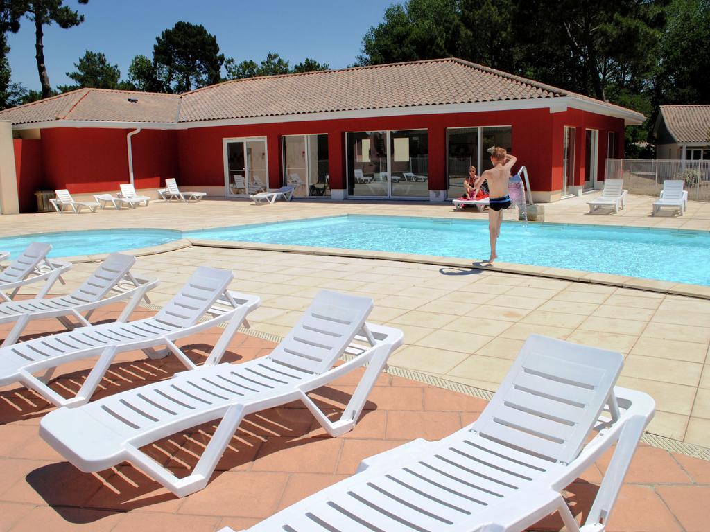 Residence Nemea Les Rives De Saint Brice Ares Eksteriør billede
