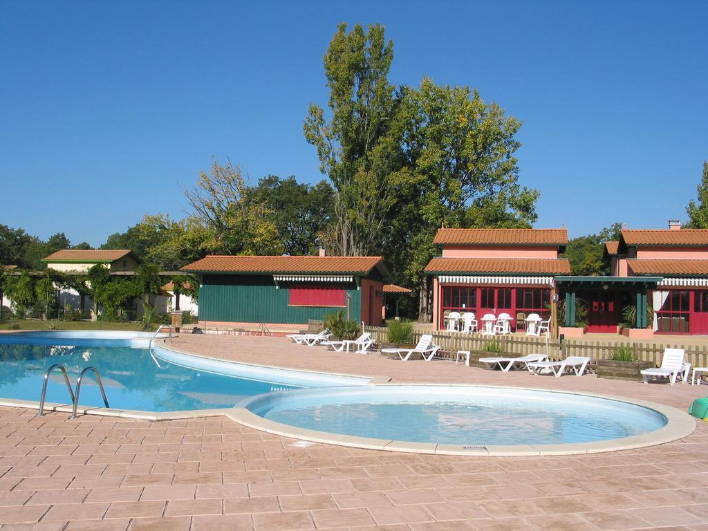 Residence Nemea Les Rives De Saint Brice Ares Eksteriør billede