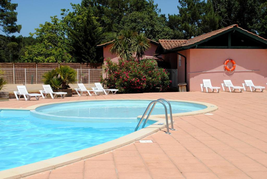 Residence Nemea Les Rives De Saint Brice Ares Eksteriør billede